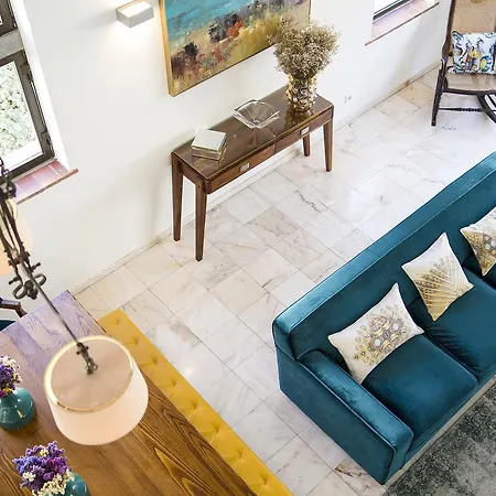 Art 4 Konukevi Cascais