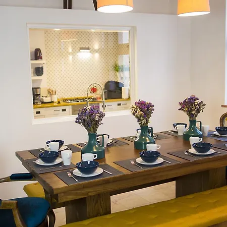 Art 4 Konukevi Cascais