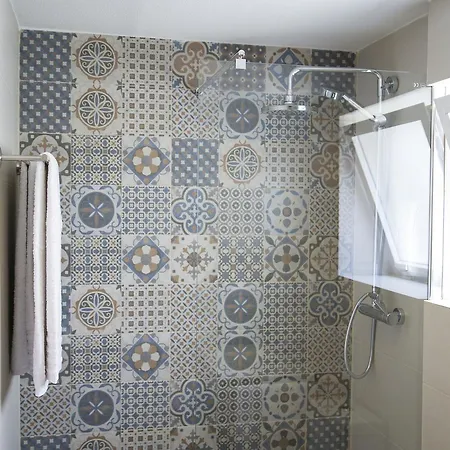 Art 4 Vendégház 3*